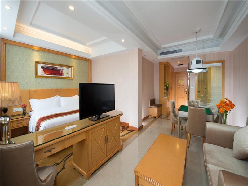 Vienna Hotel Tianbao Road เซินเจิ้น ภายนอก รูปภาพ