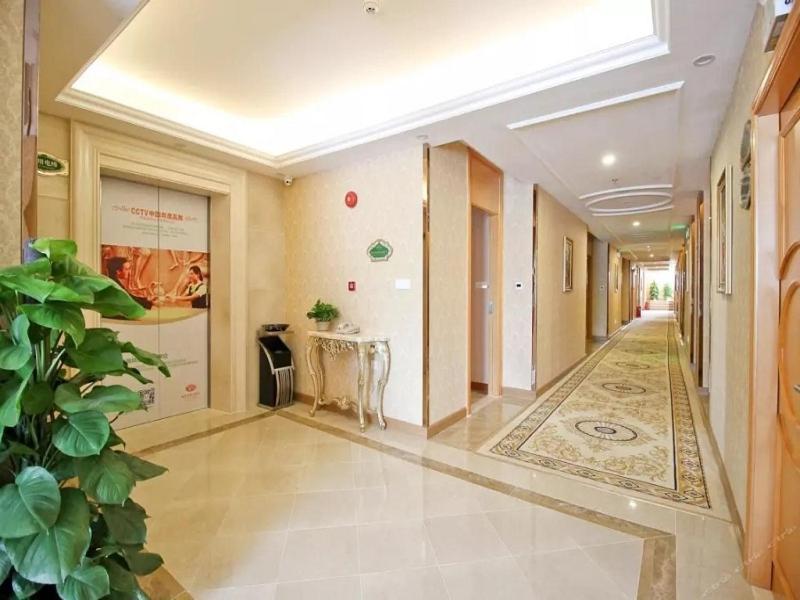Vienna Hotel Tianbao Road เซินเจิ้น ภายนอก รูปภาพ