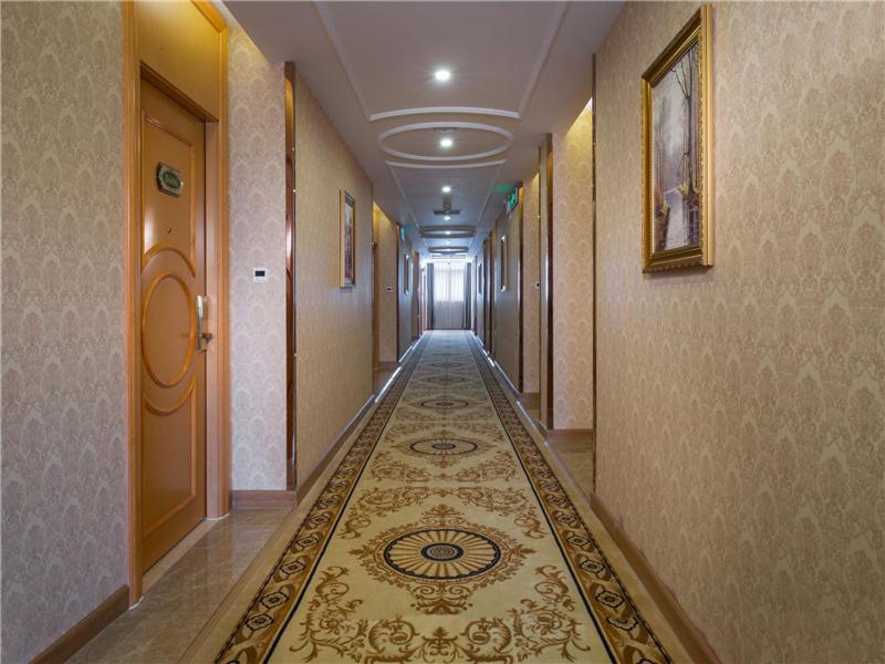 Vienna Hotel Tianbao Road เซินเจิ้น ภายนอก รูปภาพ